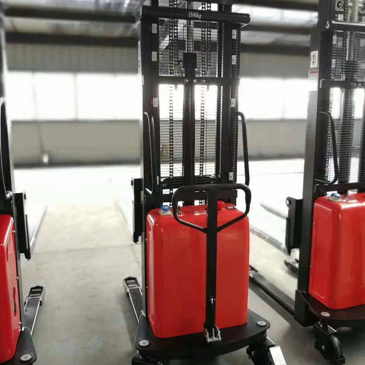 Semi elektrisk stabler